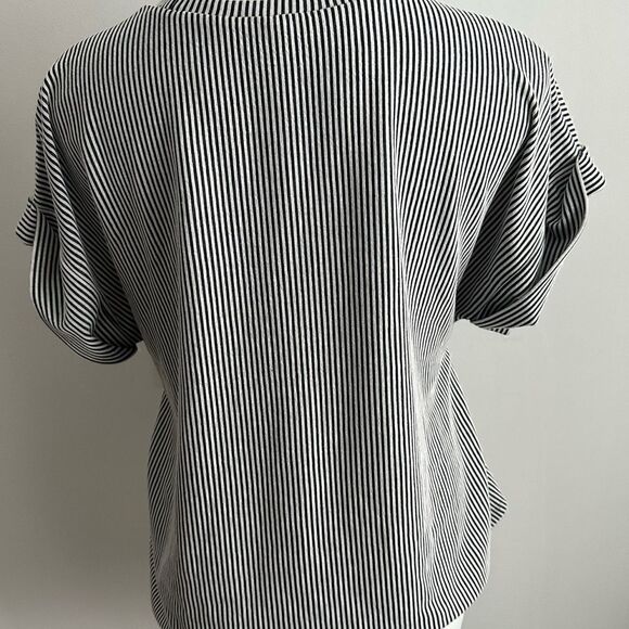 Express Black and White Striped Top, Size Medium - Picture 6 of 7